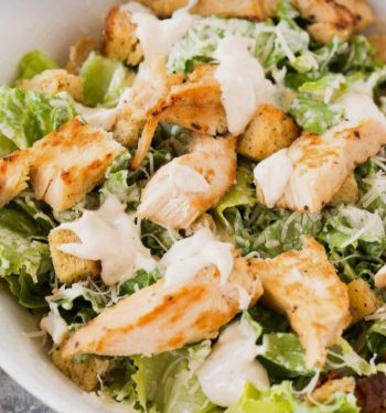 Caesar salad con pechuga