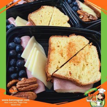 Sándwich de jamón, queso y huevo
