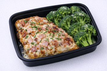 Bacon and ham keto pizza