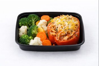 Pimiento relleno de pechuga guisada