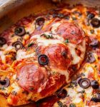 Pechuga a la plancha con queso y pepperoni