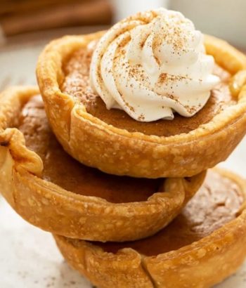 No-bake mini pumpkin pie