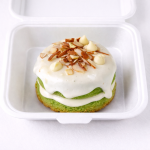 Pistachio whoopie con vanilla glaze