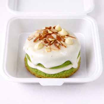Pistachio whoopie con vanilla glaze